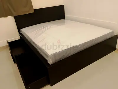 IKEA Malam queen size 160×200cm bed with 2 big storage drawers underneath and with IKEA mattress