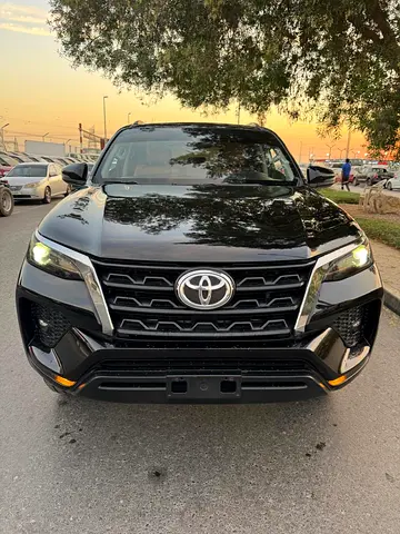 Toyota Fortuner GXR, миниатюра 3