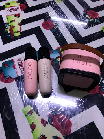 Wireless Microphone and Speaker Set - Perfect for Karaoke