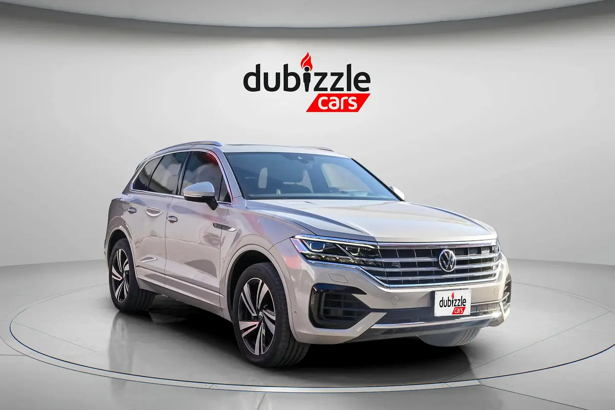 Volkswagen Touareg 2023 — photo 1 of 18