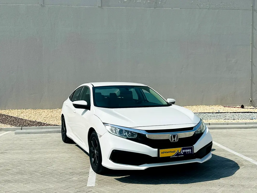 Honda Civic 2020 — photo 1 of 11