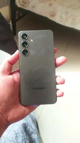 Samsung Galaxy S24- Great Condition!