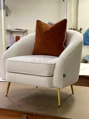 Stylish White Accent Chair with Decorative Pillow