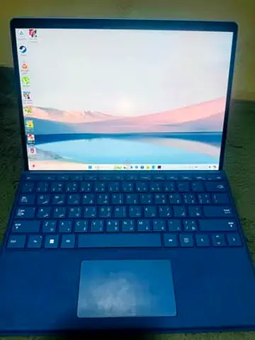 Microsoft Surface Pro 9 - Sapphire Blue