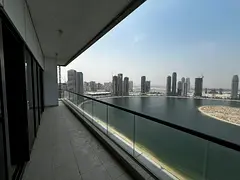 3-bedroom apartment with a living room and maid's room, sea view, air conditioning (owner includ