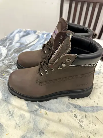 Brand Active ,Sturdy and Comfortable Hiking safety Boots for Sale