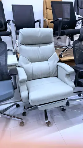 Comfortable Executive Office Chair with Footrest