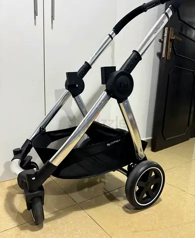 Convenient and Stylish Stroller for Your Little One (mothercare)