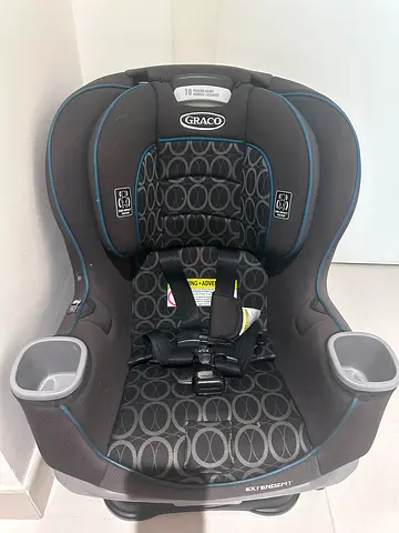 Graco Convertible Car Seat in Excellent Condition