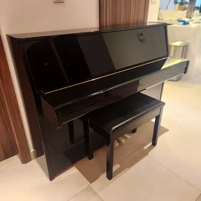 Yamaha upright piano JU1O9PE