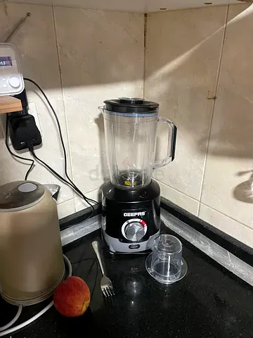 35 aed only Gorgeous Black  Silver Blender for Sale