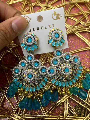 Beautiful Ethnic Jewelry Set with Earrings and Necklace