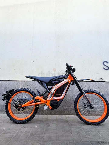 Sporty Electric Mountain Bike in Vibrant Orange