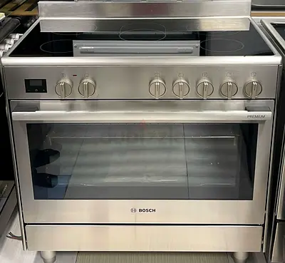 Bosch series 8 electric cooker 90 cm like new very well working free delivery with warranty