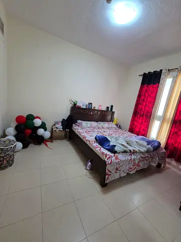 Premium room in 2BHK Apartment – Ideal for Indian Couples or Ladies