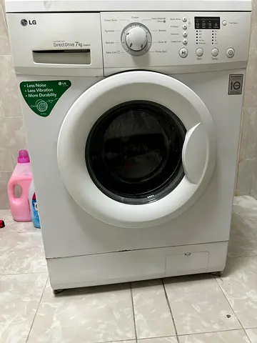 LG Washing Machine 7kg in good condition except the motherboard
