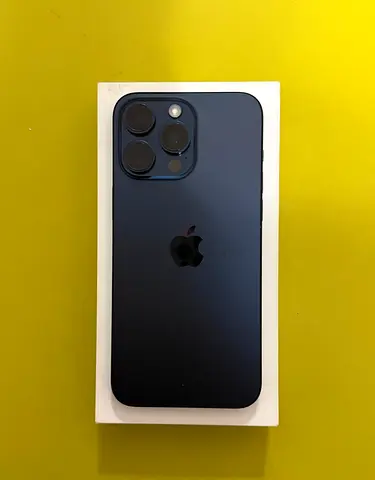 i phone 15 pro max 256 GB tdra very clean