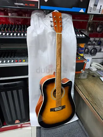 Well-Maintained Acoustic Guitar - Perfect for Music Lovers