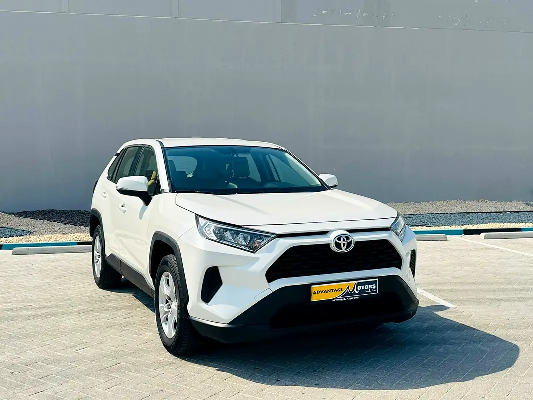 Toyota Rav 4 2021 — photo 1 of 12