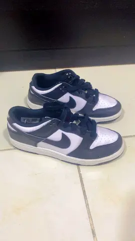 Nike Air Jordan 1 Low - Stylish and Comfortable Sneakers