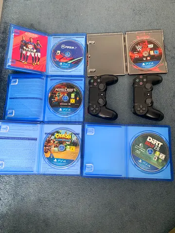 Gaming Collection: PS4 Games and DualShock Controllers