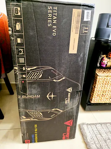 SECRETLAB TITAN EVO CHAIR - GUNDAM EDITION