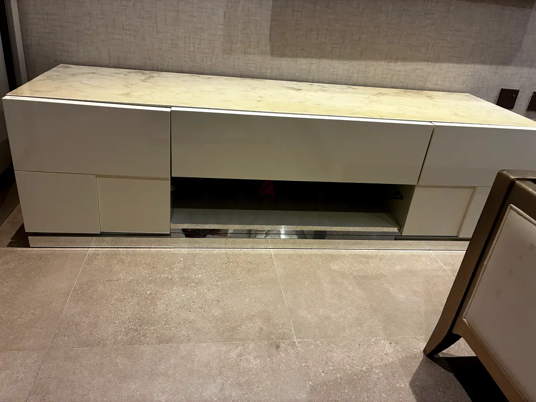Tv table