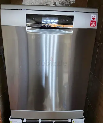 Selling a premium Quality Bosch Series 8 Free-standing Dishwasher 6