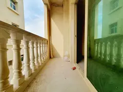 Huge offer 2bhk with balcony and separate hall and 2 washroom price 44k