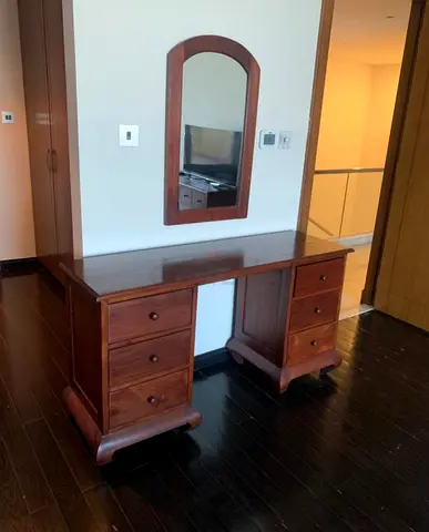 Elegant Wooden Dressing Table with Mirror