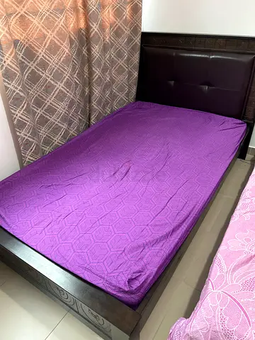 Twin bed from Homes R Us
