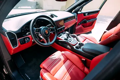 صورة 6 لـ 2020 Porsche CAYENNE