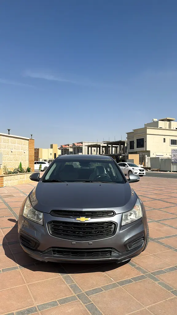 Chevrolet Cruze 2017 — photo 1 of 11