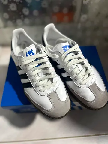 Slightly used adidas samba OG