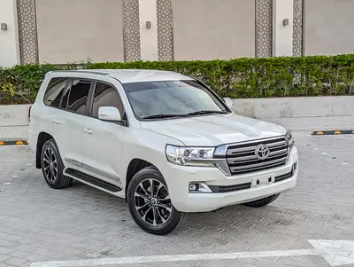 TOYOTA LAND CRUISER 2019 DIESEL V8 D-4D GCC ACCIDENT FREE IN EXCELLENT CONDITION