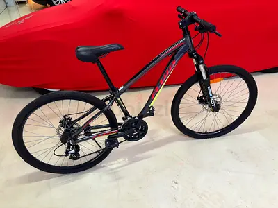Mountain Bike for Sale (with helmet) - Excellent Condition - fully serviced ready for Christmas