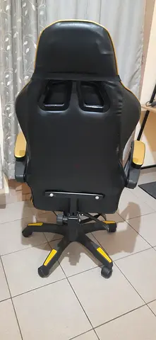 Comfortable Gaming Chair in Black and Yellow