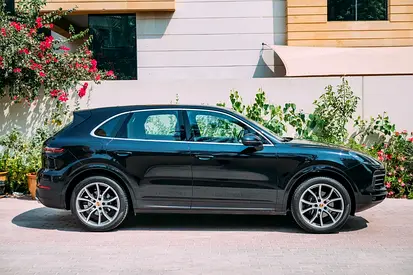 صورة 2 لـ 2020 Porsche CAYENNE