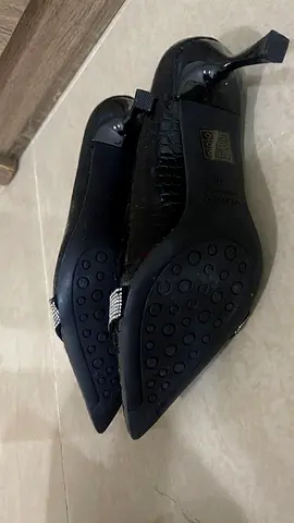 Elegant Black Heels with Chic Detailing