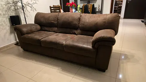 3 seater sofa in excellent condition for sale