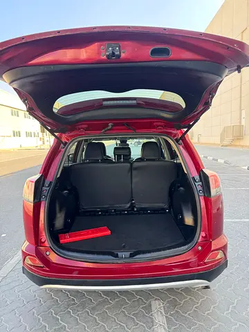 2018 Toyota RAV 4 — фото 10