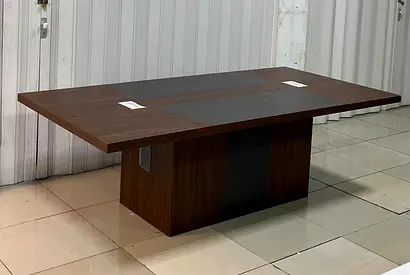 Meeting table