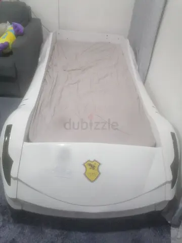 Charming Car-Themed Toddler Bed for Sale