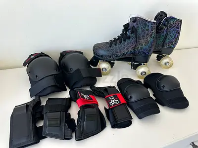 New Roller Skates + Full Protective Gear Set  Size 39