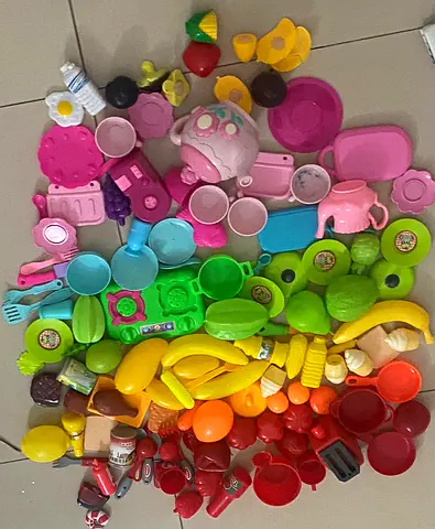 Colorful Play Kitchen Set - Perfect for Pretend Play!