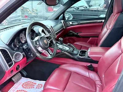 صورة 7 لـ 2015 Porsche CAYENNE