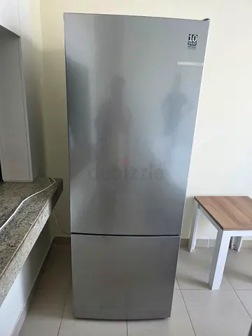 Bosch Bottom freezer Refrigerator 70cm width 185cm Height Freestanding