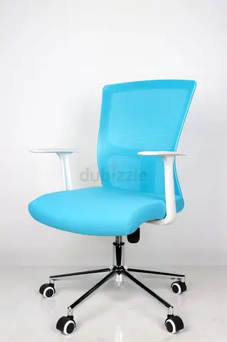 Medium back mesh chair