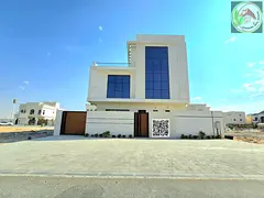 The villa features a road and parking in front and behind it. It has 3 floors, electricity, water, a