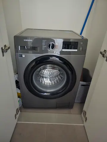 Samsung 8 kg washing machine like new very good working with warranty